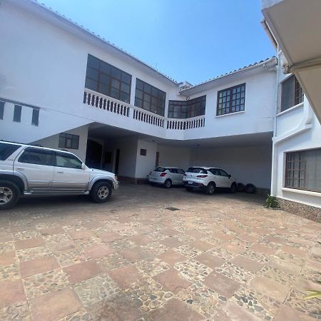 Hospedaje Sarabia Sucre Exterior foto
